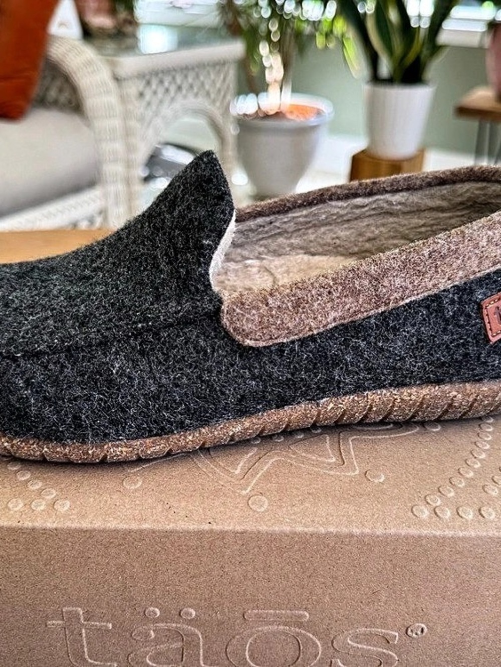 Taos Wool Slippers Gray & Brown US 8 W-8.5